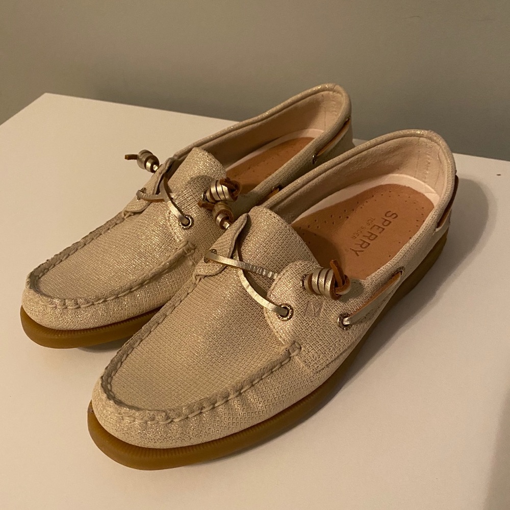 Sperry boat shoes womens 8